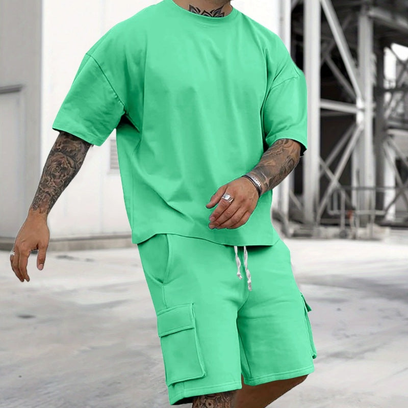 Set aus Freizeit-T-Shirt mit kurzen Ärmeln und Shorts für Herren