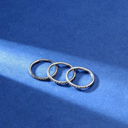 Stilvolle Diamantohrringe & Nasenring