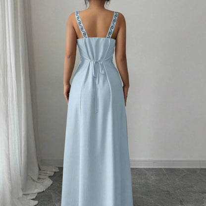 Ärmelloses Kleid mit V-Ausschnitt, Blumenmuster und Schlitz