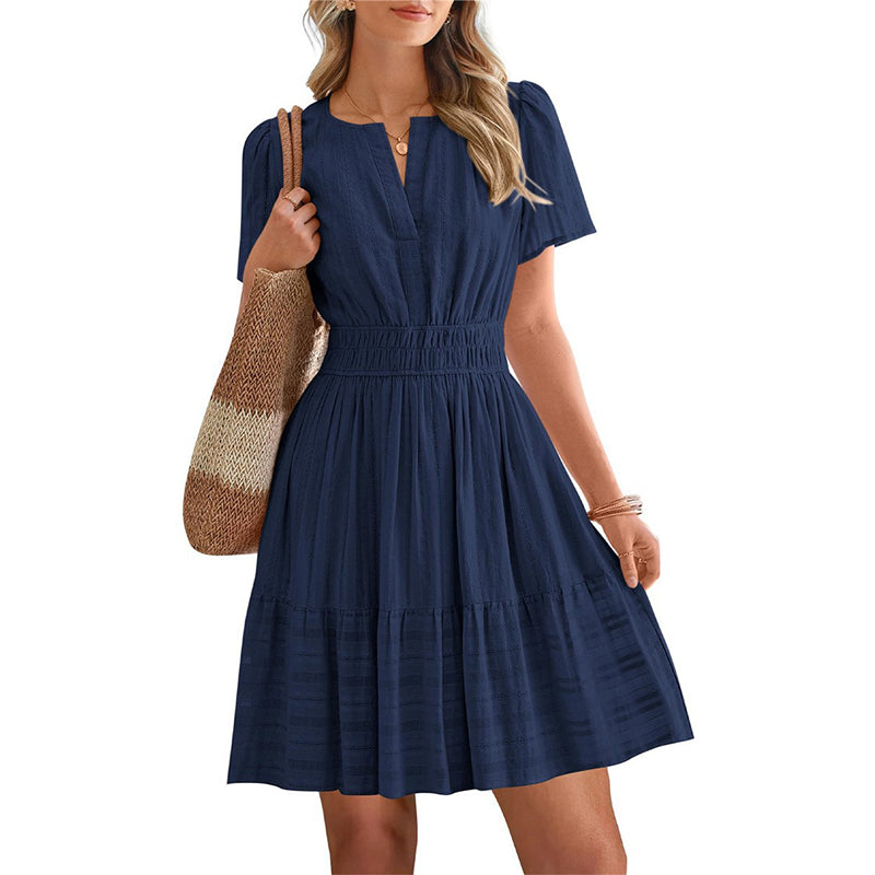 👗 NUR FÜR BEGRENZTE ZEIT: 50 % RABATT! ✨ Kurzärmeliges, gestuftes Minikleid für Damen – luftig, verspielt, perfekt für den Sommer 🌞