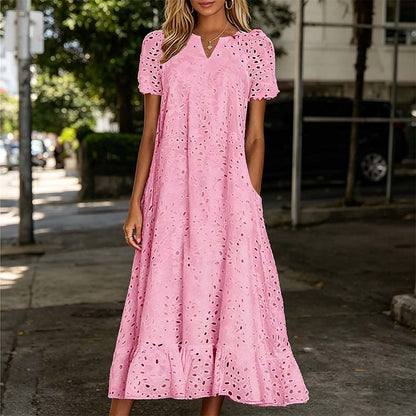 Elegantes Damenkleid mit V-Ausschnitt und kurzen Ärmeln