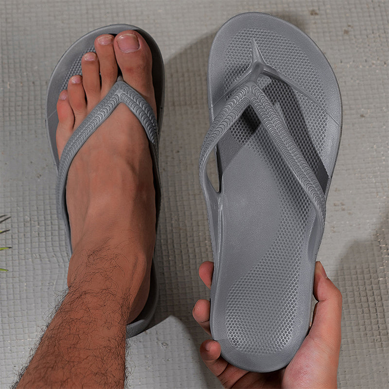 🔥 Nur für kurze Zeit: 50 % Rabatt! ✨ Unisex-Flip-Flops mit rutschfester Sohle – Orthopädisch, strukturiertes Fußbett, himmlischer Tragekomfort ☀️
